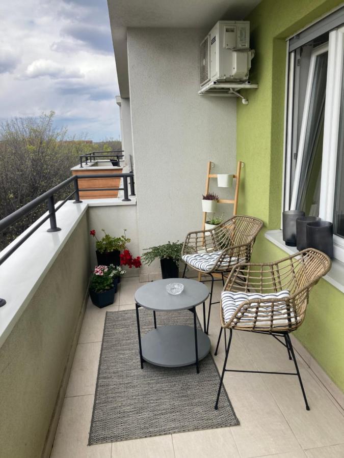 Sunny Studio Apartment Нови Сад Екстериор снимка